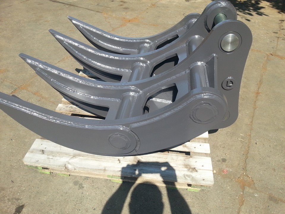 BRZE SPOJKE ZA MINI BAGERE